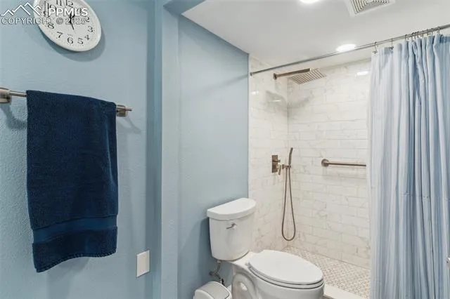 Colorado Springs, Colorado 80904, United States, 3 Bedrooms Bedrooms, ,2 BathroomsBathrooms,Residential,Pending,137296