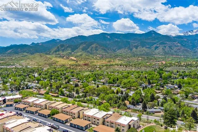 Colorado Springs, Colorado 80904, United States, 3 Bedrooms Bedrooms, ,2 BathroomsBathrooms,Residential,Pending,137296