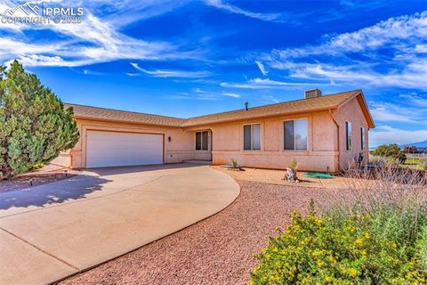 Photo of 922 W Saguache Drive, Pueblo West, CO 81007 (MLS # 4841359) Photo of 922 W Saguache Drive, Pueblo West, CO 81007 (MLS # 4841359)