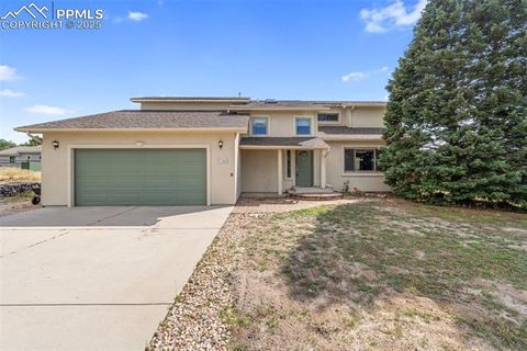 Photo of 725 Bowstring Road, Monument, CO 80132 (MLS # 3852735)