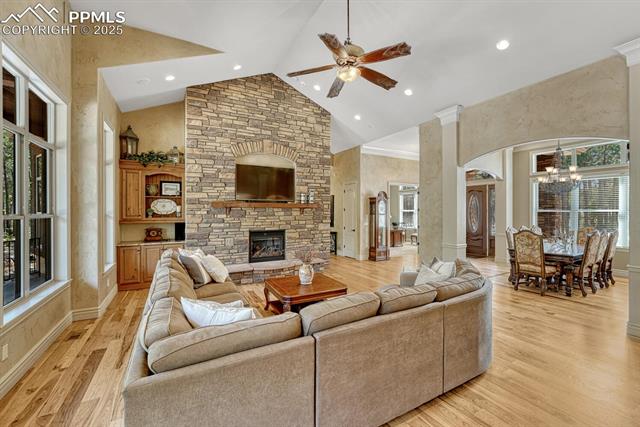 1360 Trumpeters Court