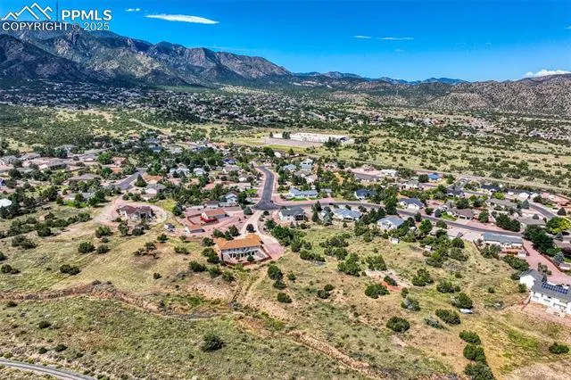Canon City, Colorado 81212, United States, 5 Bedrooms Bedrooms, ,3 BathroomsBathrooms,Residential,Active,184600