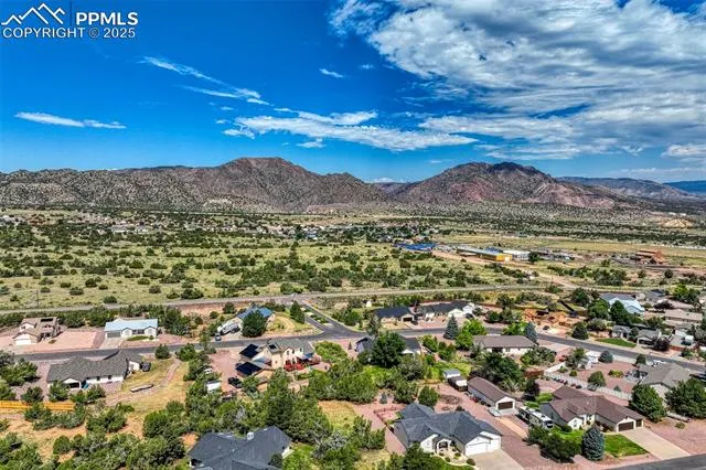 Canon City, Colorado 81212, United States, 5 Bedrooms Bedrooms, ,3 BathroomsBathrooms,Residential,Active,184600