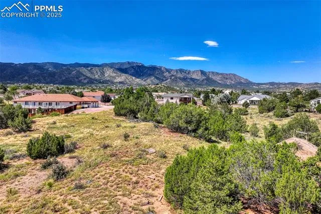 Canon City, Colorado 81212, United States, 5 Bedrooms Bedrooms, ,3 BathroomsBathrooms,Residential,Active,184600