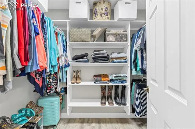 Canon City, Colorado 81212, United States, 5 Bedrooms Bedrooms, ,3 BathroomsBathrooms,Residential,Active,184600