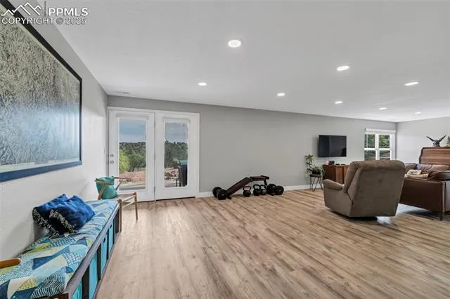 Canon City, Colorado 81212, United States, 5 Bedrooms Bedrooms, ,3 BathroomsBathrooms,Residential,Active,184600