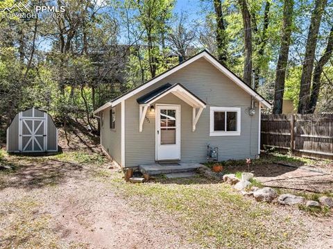 Photo of 1531 W Cheyenne Road, Colorado Springs, CO 80906 (MLS # 2754886)