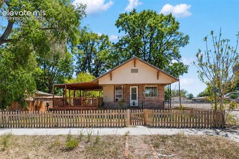 Photo of 1020 W Arroyo Avenue, Pueblo, CO 81004 (MLS # 6675156)