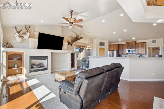 18885 Prairie Breeze Point