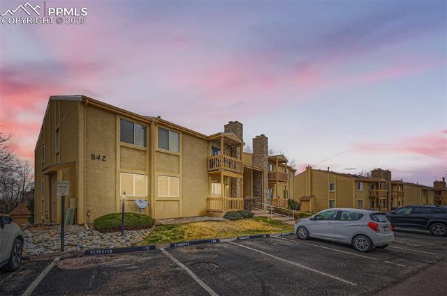 842 Tenderfoot Hill Road 103