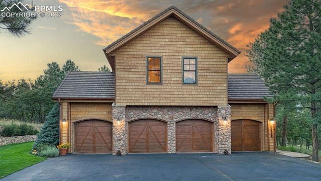 1810 Brantfeather Grove