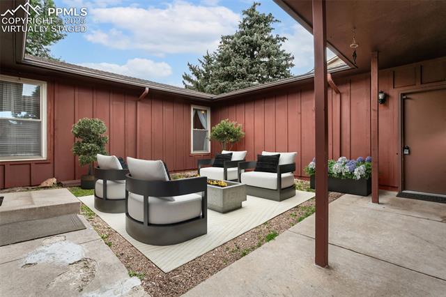2932 W Whileaway Circle