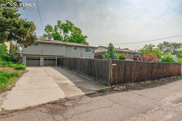 2206 Patrician Way