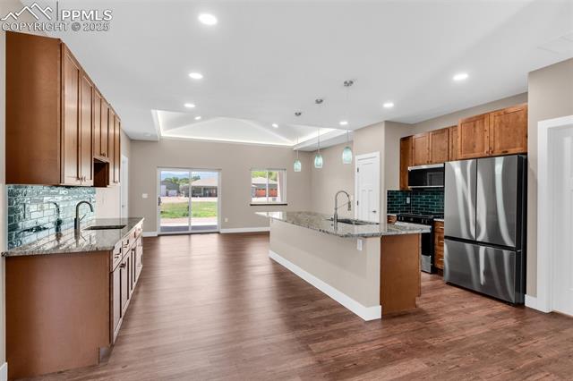 3010 Grandview Avenue