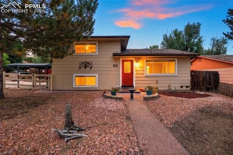 Photo of 1065 N 19th Street, Colorado Springs, CO 80904 (MLS # 8426934)