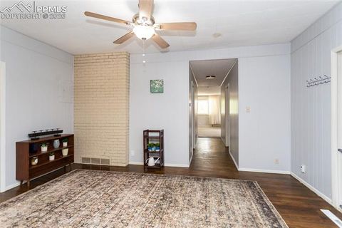 Tiny photo for 237 Del Rey Avenue, Canon City, CO 81212 (MLS # 3901146)