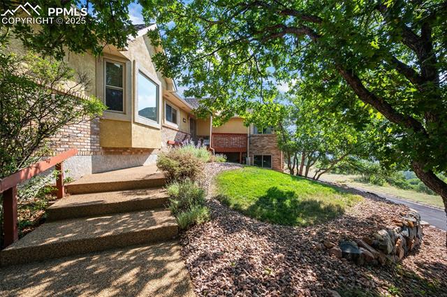 1650 Pinnacle Ridge Lane
