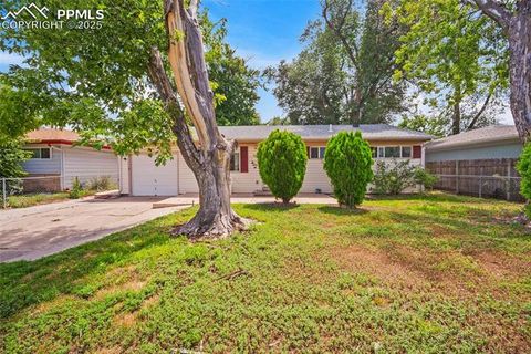 Photo of 105 Larch Drive, Colorado Springs, CO 80911 (MLS # 6148727) Photo of 105 Larch Drive, Colorado Springs, CO 80911 (MLS # 6148727)