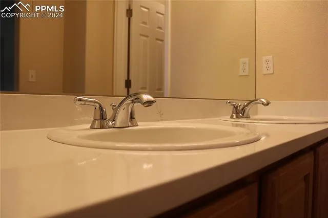 Colorado Springs, Colorado 80924, United States, 2 Bedrooms Bedrooms, ,3 BathroomsBathrooms,Residential,Pending,57811