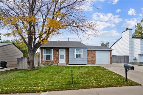 Photo of 704 Madison Way, Bennett, CO 80102 (MLS # 4597459) Photo of 704 Madison Way, Bennett, CO 80102 (MLS # 4597459)