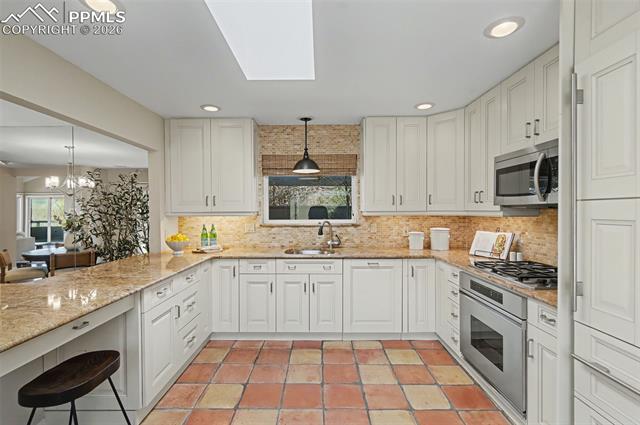 2609 Ashgrove Street