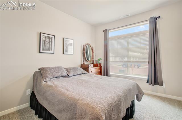 6374 Syre Point