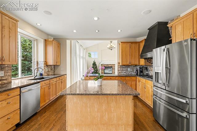 2528 Willow Glen Drive