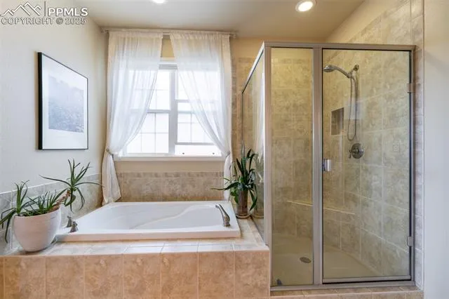 Colorado Springs, Colorado 80920, United States, 3 Bedrooms Bedrooms, ,3 BathroomsBathrooms,Residential,Active,211874