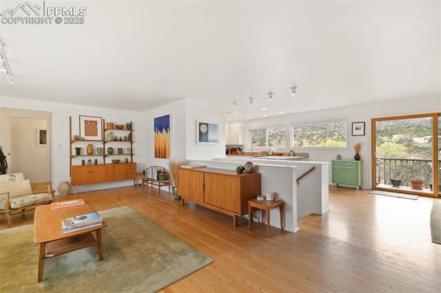 308 Sutherland Place