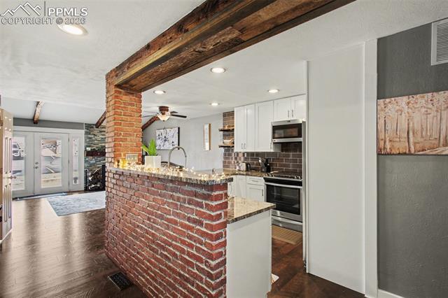 4104 Forrest Hill Road