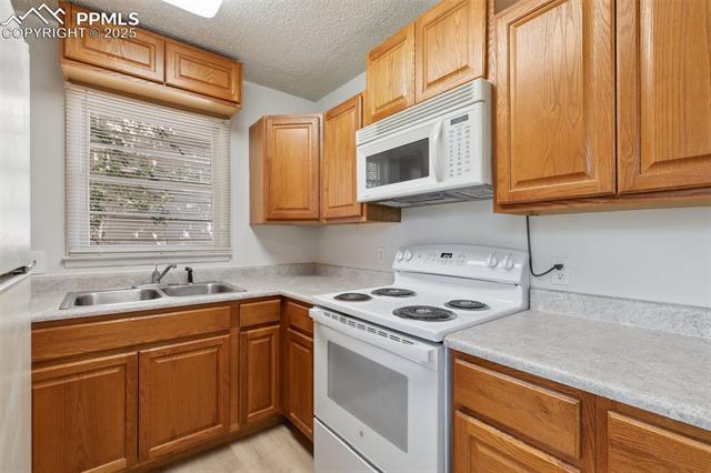 2739 Ron Court