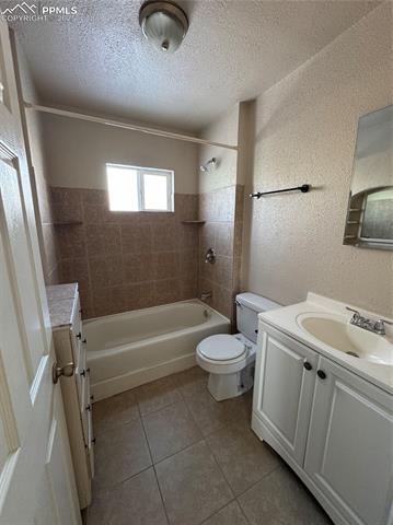 2534 E St Vrain Street