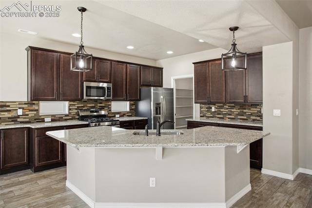 7118 Dutch Loop
