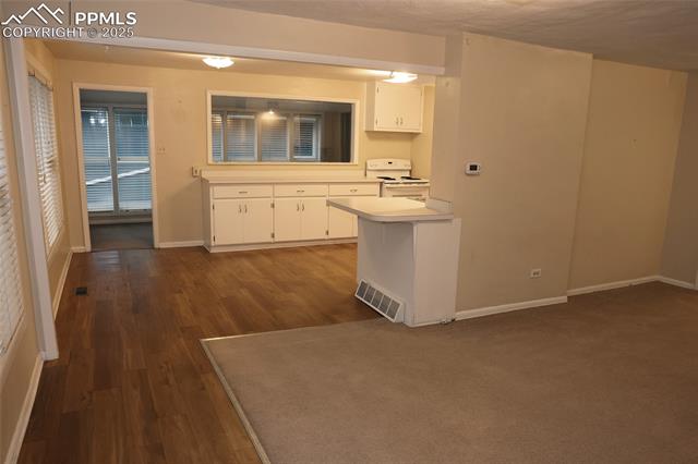 103 Deer Path Avenue