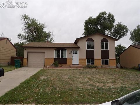Photo of 3927 Whittier Drive, Colorado Springs, CO 80910 (MLS # 8108428)