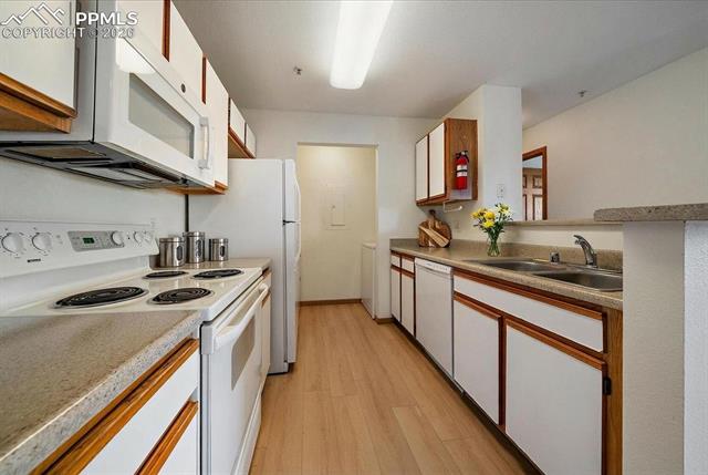 2226 W Elizabeth Street D302