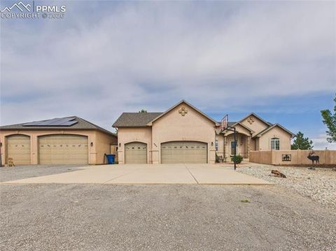 Photo of 553 S Saunders Drive, Pueblo West, CO 81007 (MLS # 1650118)
