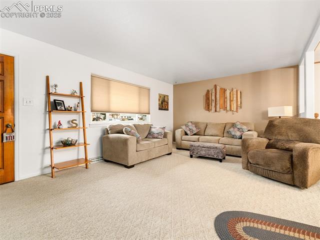 63 Radcliff Lane