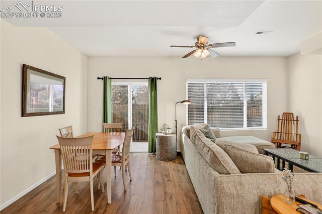 806 Red Thistle View