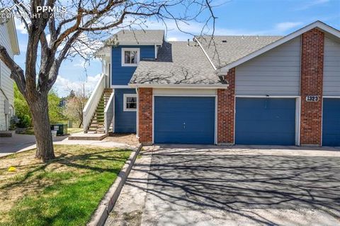 Photo of 1323 S Cathay Court #202, Aurora, CO 80017 (MLS # 7680878)