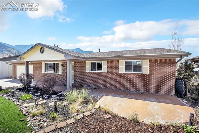 214 Crystal Hills Boulevard