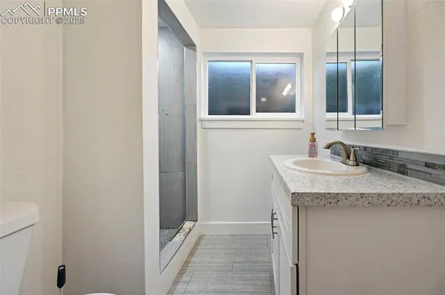 Colorado Springs, Colorado 80910, United States, 5 Bedrooms Bedrooms, ,3 BathroomsBathrooms,Residential,Active,163113