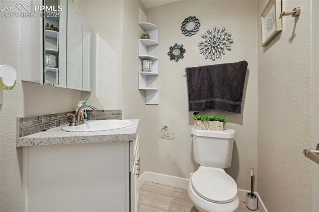 Colorado Springs, Colorado 80910, United States, 5 Bedrooms Bedrooms, ,3 BathroomsBathrooms,Residential,Active,163113