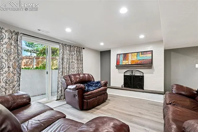 Colorado Springs, Colorado 80910, United States, 5 Bedrooms Bedrooms, ,3 BathroomsBathrooms,Residential,Active,163113