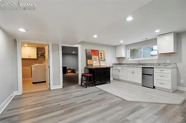 Colorado Springs, Colorado 80910, United States, 5 Bedrooms Bedrooms, ,3 BathroomsBathrooms,Residential,Active,163113