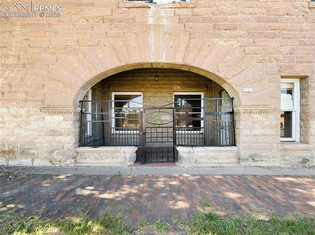 1143 E Evans Avenue