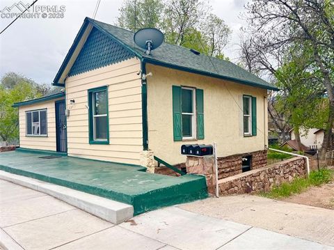 Photo of 3137 Pikes Peak Avenue, Colorado Springs, CO 80904 (MLS # 6996929)