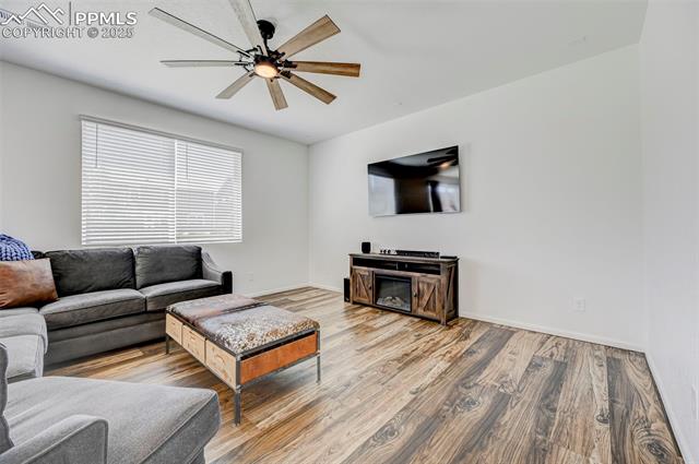 6237 Bodacious Circle