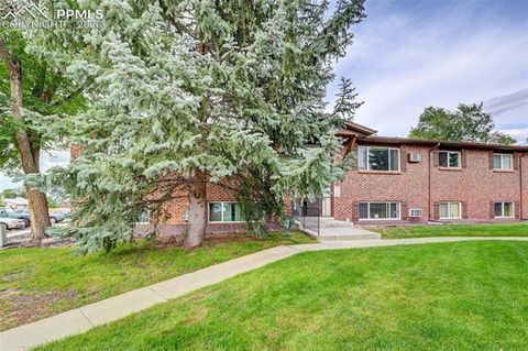 Photo of 6633 W Dublin Loop #4, Colorado Springs, CO 80918 (MLS # 1814157)