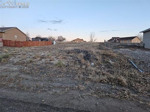 Photo of 866 S Sterling Drive, Pueblo, CO 81007 (MLS # 6297439)